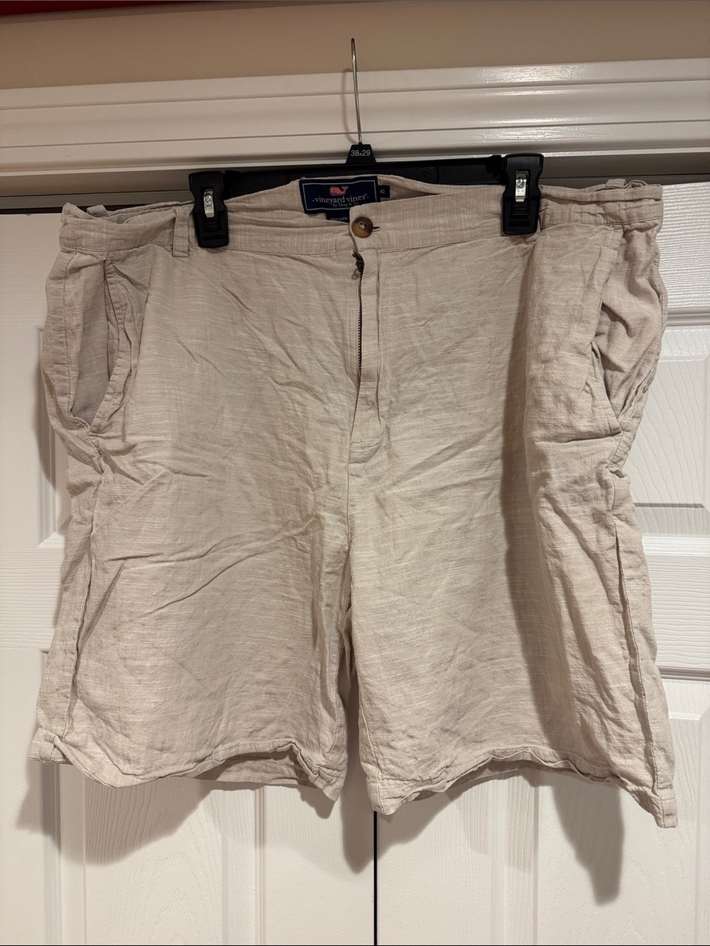 Vineyard Vines Men’s Light Beige Linen-Blend Flat Front Shorts